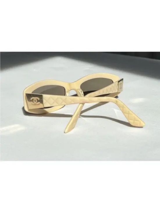 CHANEL Vintage 5014 Cream & Gold Accents Frame Sunglasses #095 main image 6